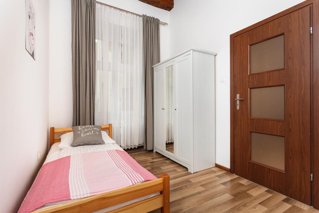City Of The Kings-Camomile Apartment Krakow Bagian luar foto